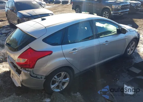 2014 Ford Focus Se z USA, uszkodzony, nr VIN 1FADP3K21EL408287
